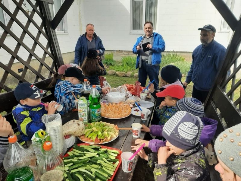 В прошедшие выходные наши воспитанники встречали гостей - волонтеров компании 